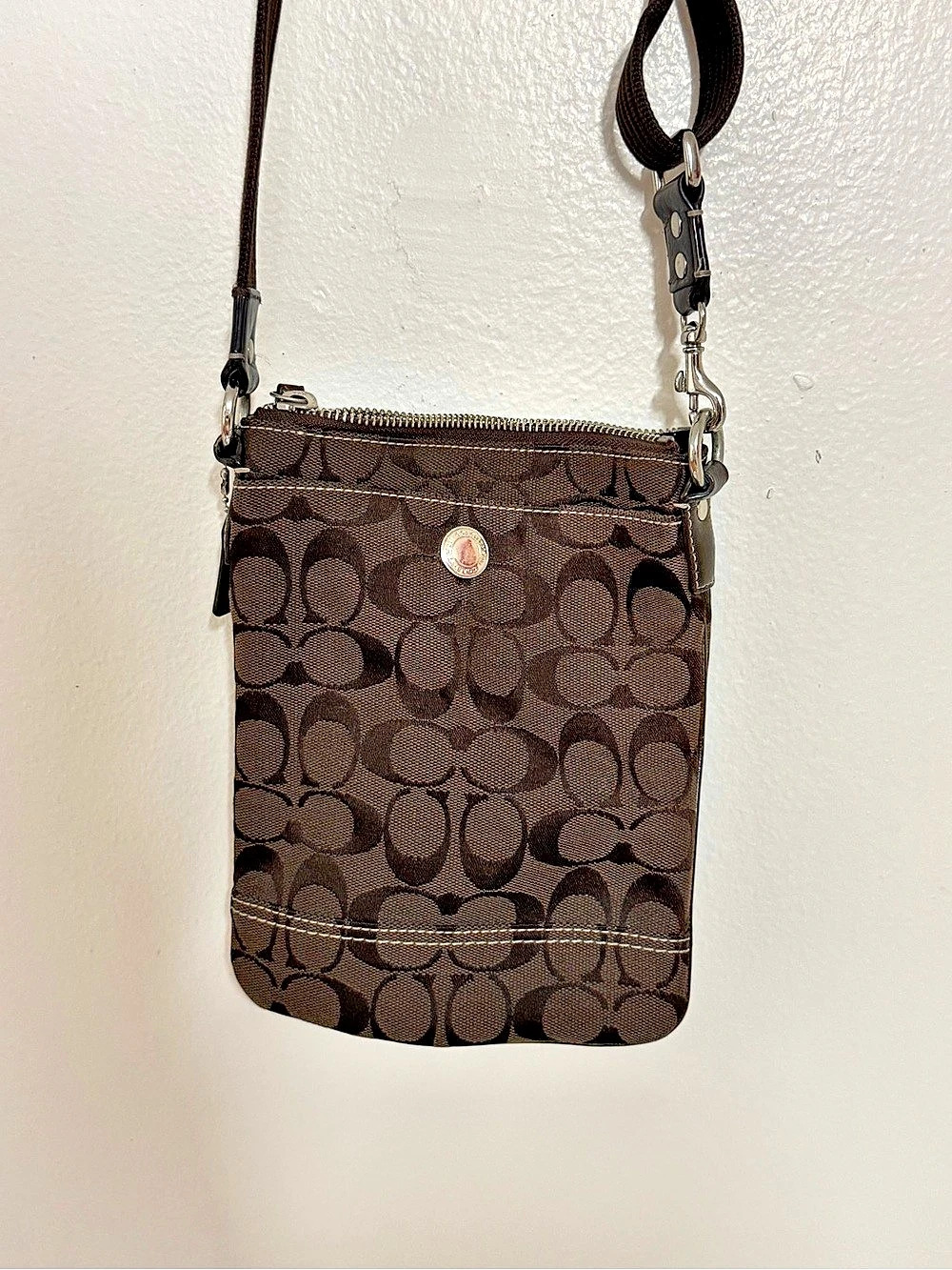 Coach Signature Swingpack Brown Crossbody Bag